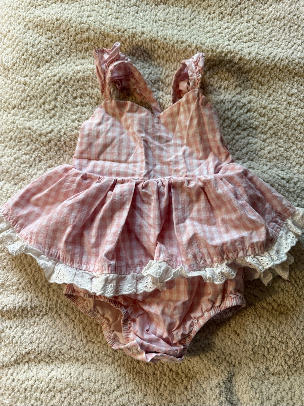 Arabella & Rose Pink Gingham Ruffled Baby Romper with Lace Trim Size 0-3 Months